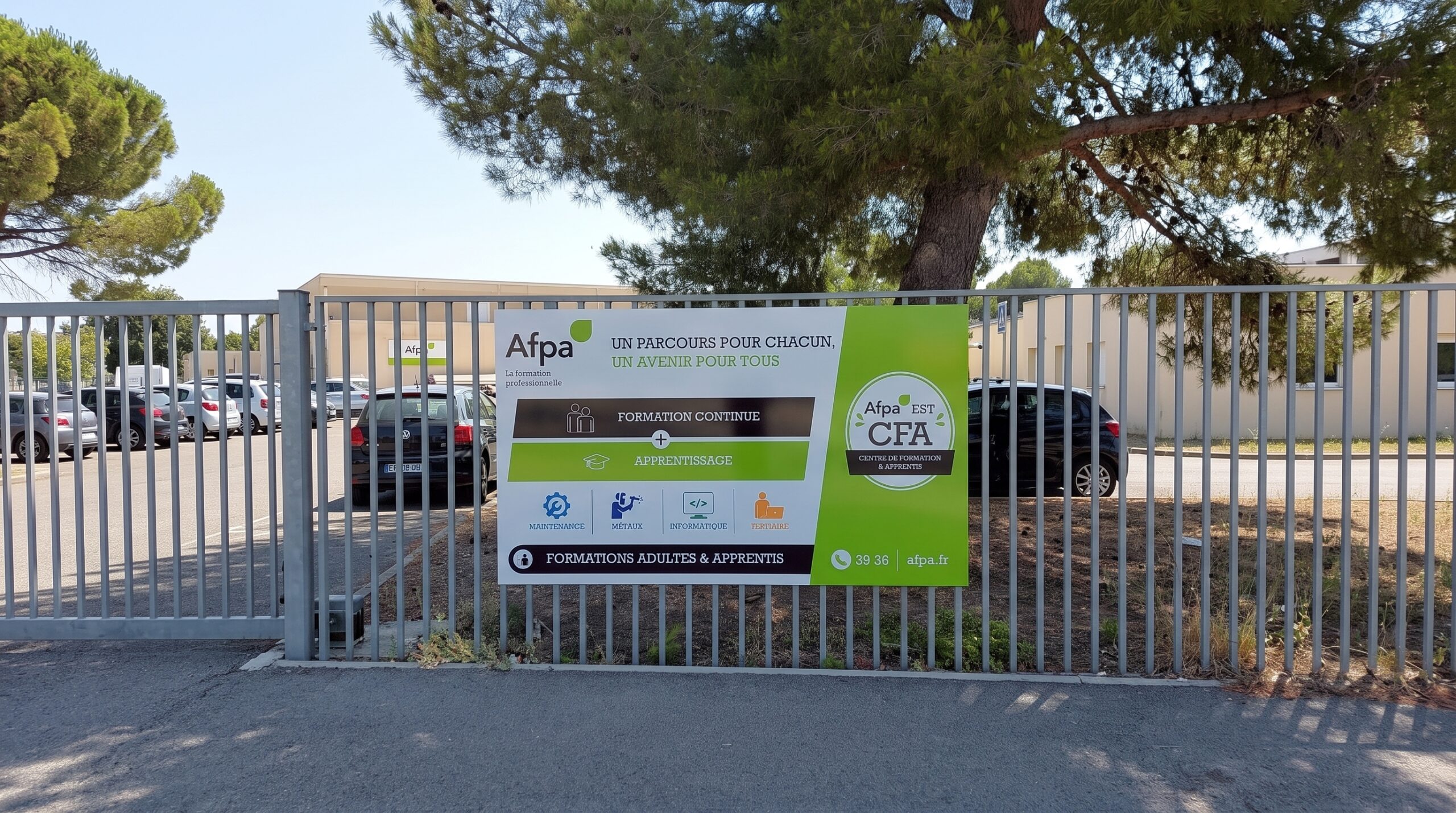 Enseignes panneaux et tôles tablettes